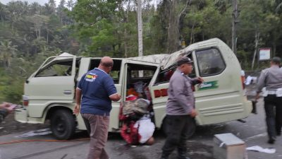 Rem Blong, Menibus Terguling enam meninggal dunia