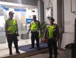 Tampilkan Bluelight Patrol di Malam Hari, Polsek Denbar Tingkatkan Keamanan Wilayah